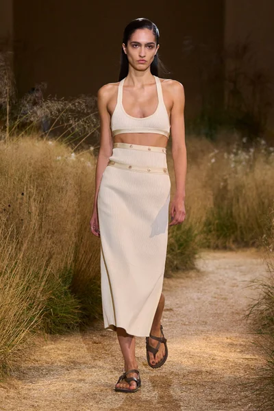 Look 29